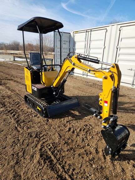 Mini Excavator	CFG		H12R	420cc Gas Engine with EPA, 14IN Bucket, 4FT Long Tracks, 36.5IN Wide Base, 6IN Wide Tracks, Fixed Thumb, Hydraulic Boom & Bucket Controls. SN H12R2025L10050894 image