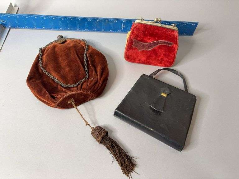 Three vintage tiny purses image
