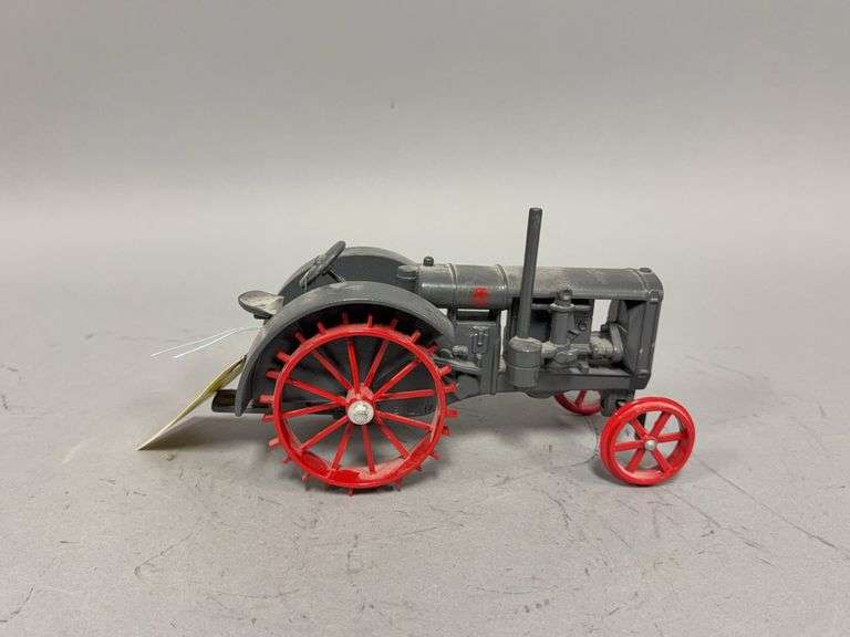 1:16 scale TC steel wheel tractor JLE Collector Series 17 image