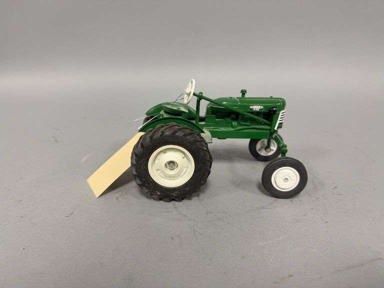 1:16 scale Spec Cast Oliver 440 tractor Crossroads USA March 24 1990 image