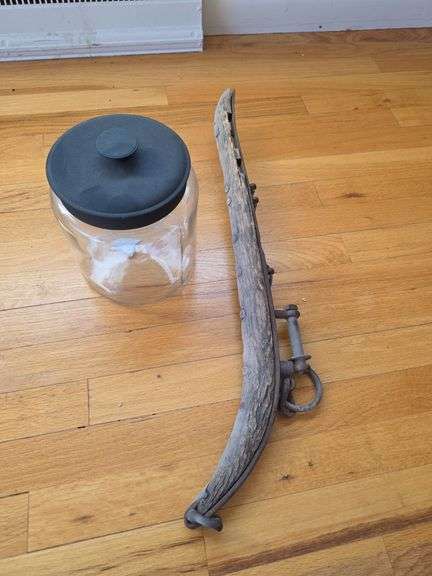 Vintage single hames with jar image