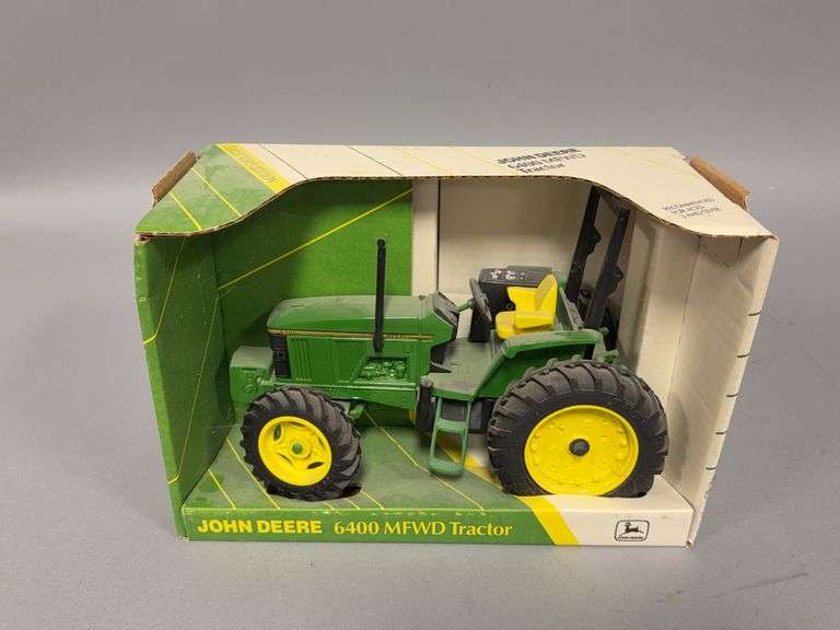 1:16 scale Ertl John Deere 6400 MFWD tractor Collectors Edition image