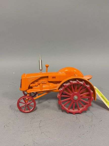 1:16 scale Minneapolis Moline tractor on steel wheels 125th Anniversary Edition image