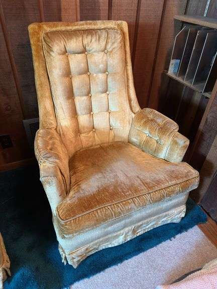 Pair of gold stationary chairs