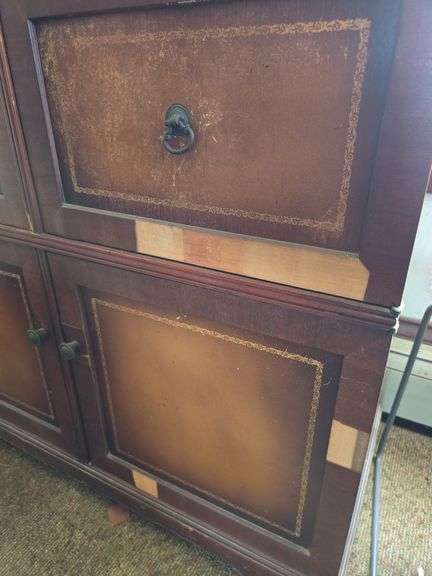Majestic console radio and record player 16 x 35