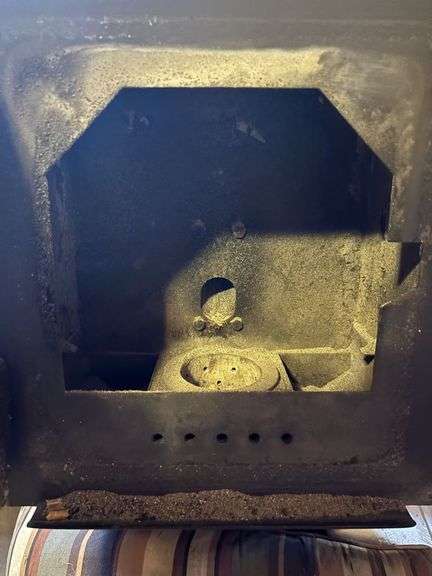 Indoor pellet stove, does include additional stove pipe