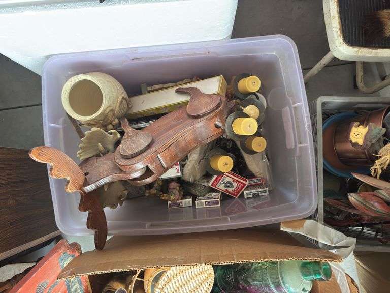 Five boxes of miscellaneous home decor