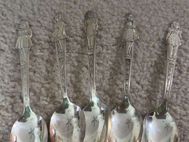 Dionne Quints spoons