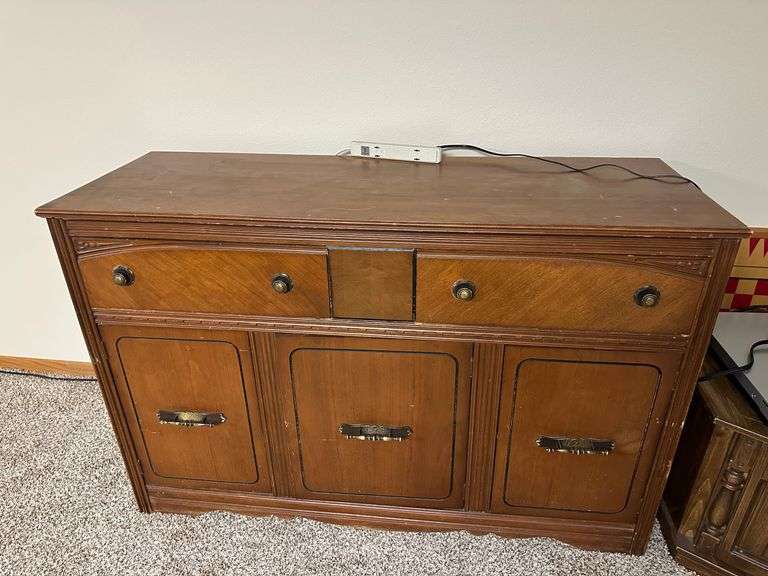 Vintage sideboard 20D x 56L x 37H NO CONTENTS