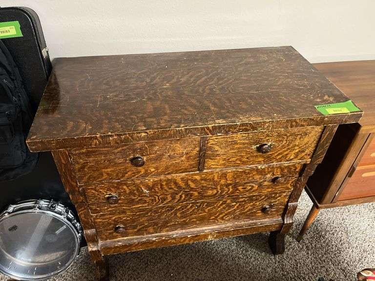 4 drawer painted grain dresser 20D x 38L x 34H