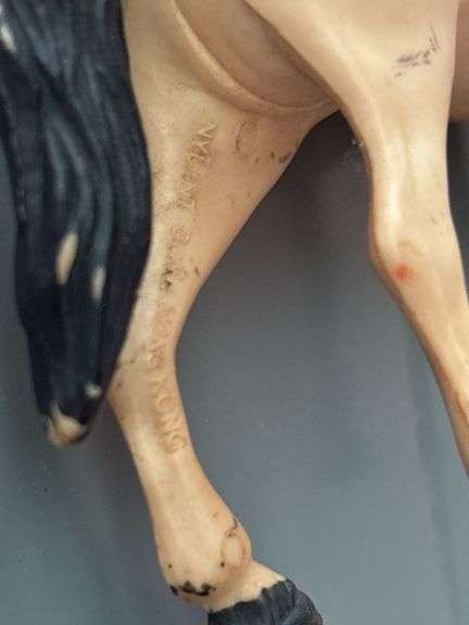 Nylint horse
