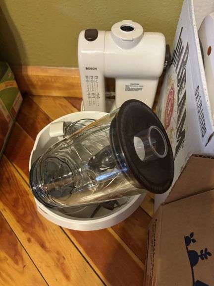 Mr bullet chopper, quesadilla maker, blender and mixer