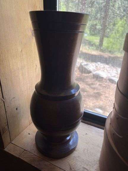 Decor in window - stained glass, trinket boxes, vase