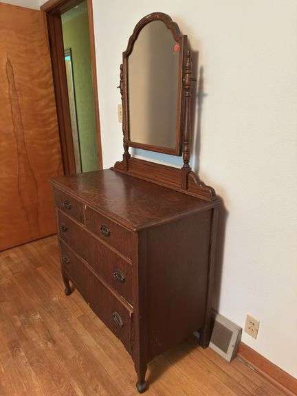 Dresser w mirror 19D x 38L x 87H