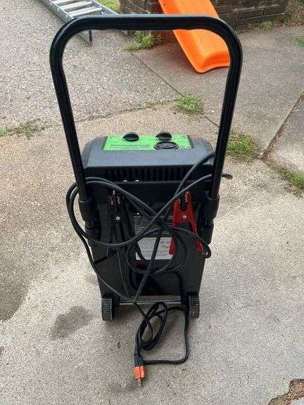 New Schumacher Farm & Ranch 200A 6-12V battery charger