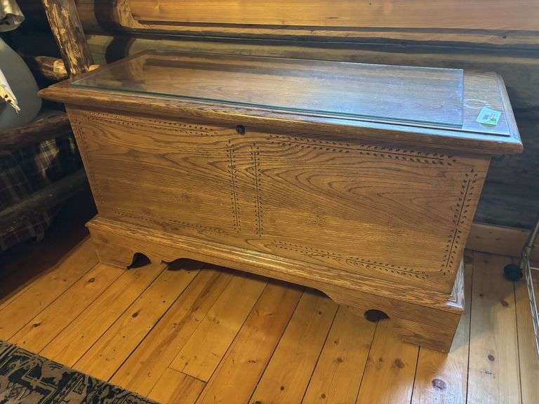 Lane cedar chest