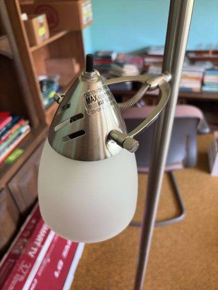6’ floor lamp with frosted glass shades