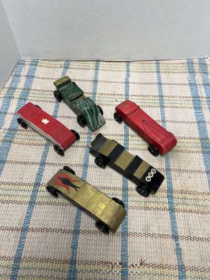 5 pine wood derby cars