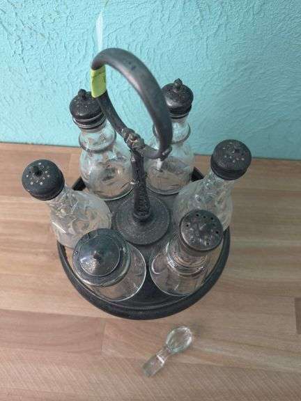 Vintage cruet set