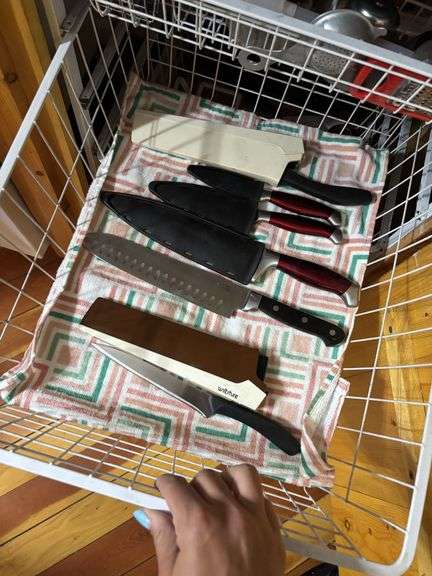 Knives and assorted kitchen utensils