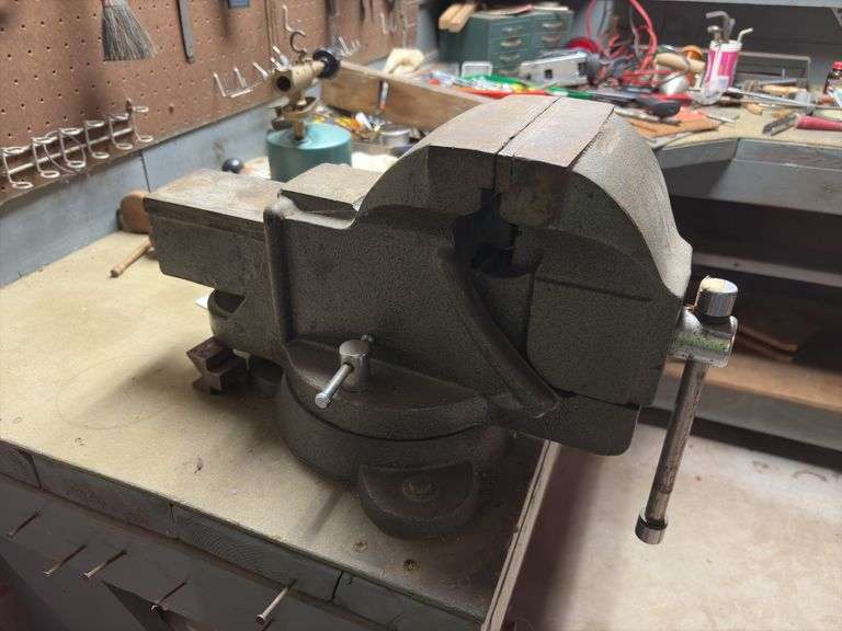 Buffalo 6” vise Bring tools to remove