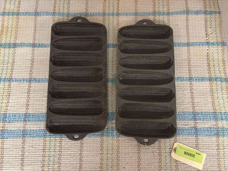 2 WagnerWare cast iron cornbread pans