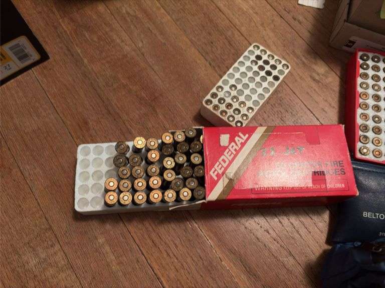 Assorted handgun ammo 25/32/38/9