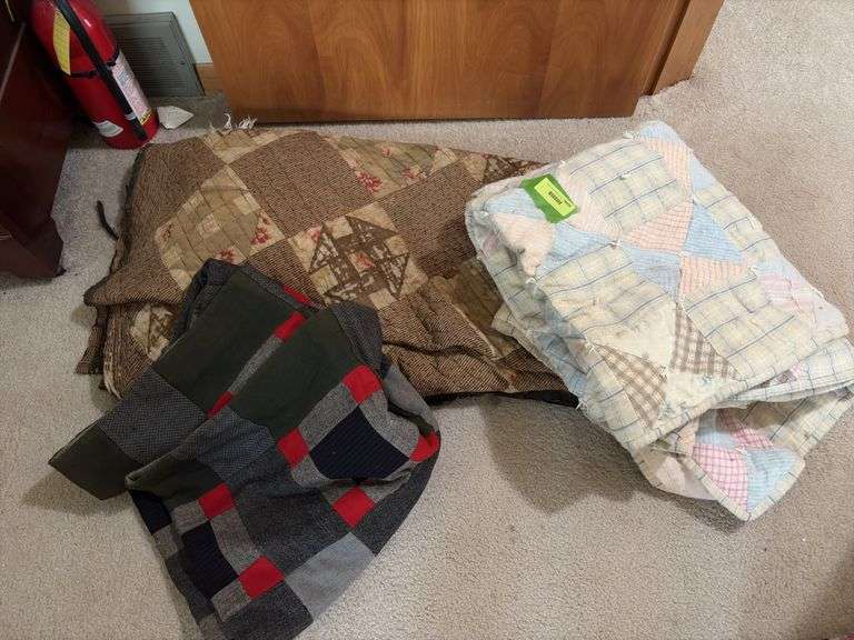 Wool and cotton tied comfoters