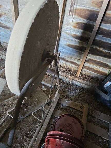 Pedal grinding wheel