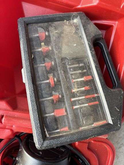 Router and bits