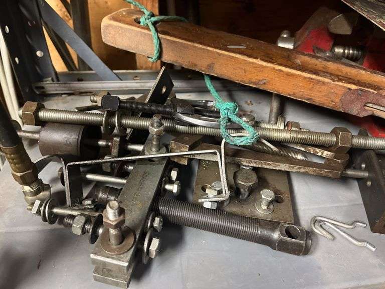 Level, vise, screwdrivers, air hose and drop cord Shelf 2 & 3, L side of shelf