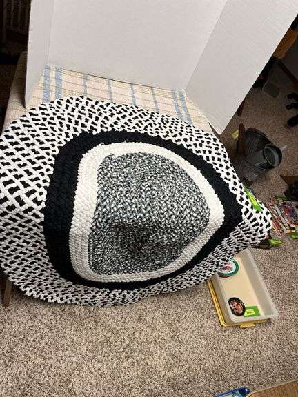33 x 49 oval rug