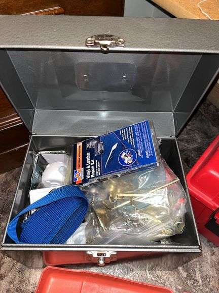 Work light, drop cords, B&D drill and drill bits, empty tool box and more
