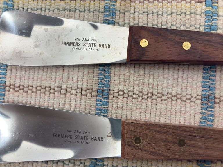 2 wood handled ice cream scoops