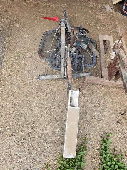 Tree stand and 3 clay pigeon throwers