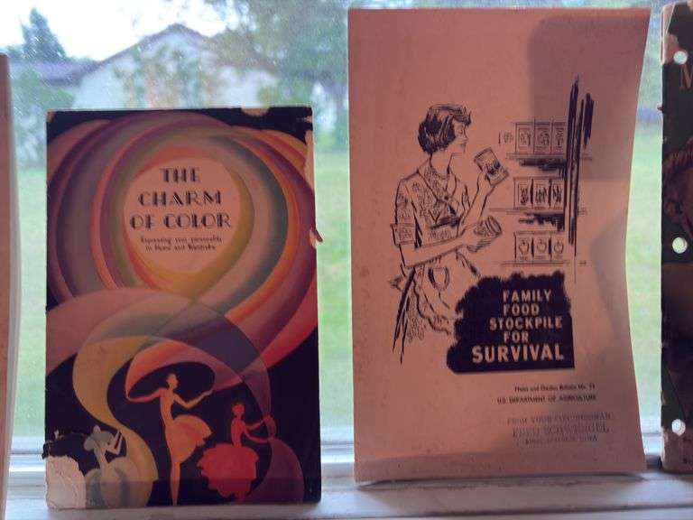 Small box of ephemera