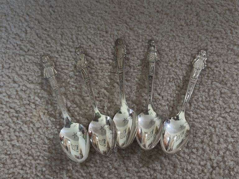 Dionne Quints spoons