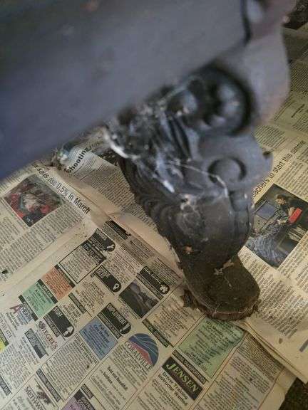 Old wood stove w/ NO front door