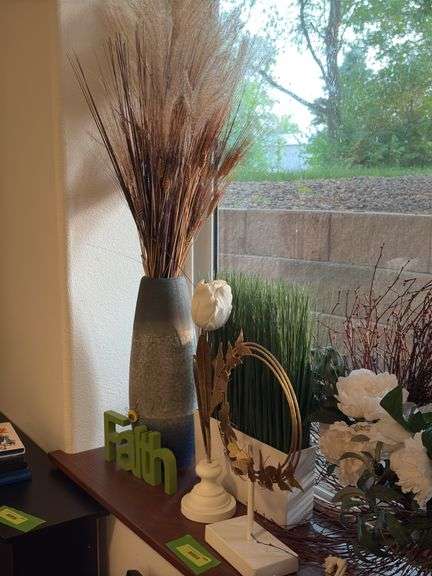 Faith cut out, artificial greenery and decor The decor is real the plants are artificial you know what I meant. Right?
