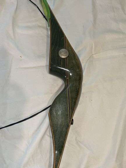 Bear Kodiak Magnum recurve bow KU70938 AMO 52" 40#
