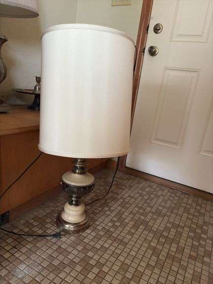 3 table lamps and spool style stand