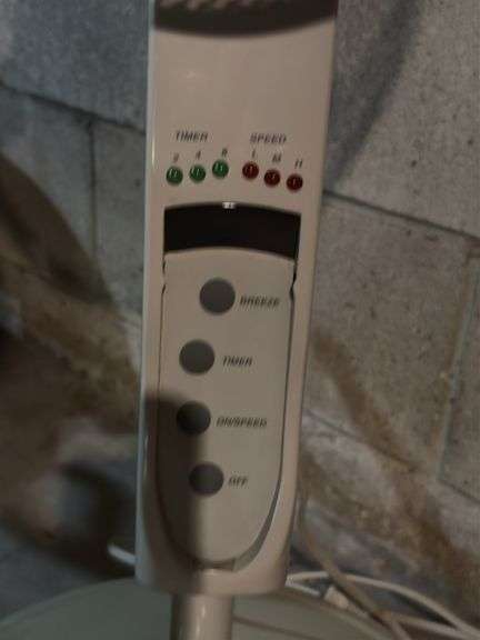Lasko floor fan and Honeywell oscillating fan