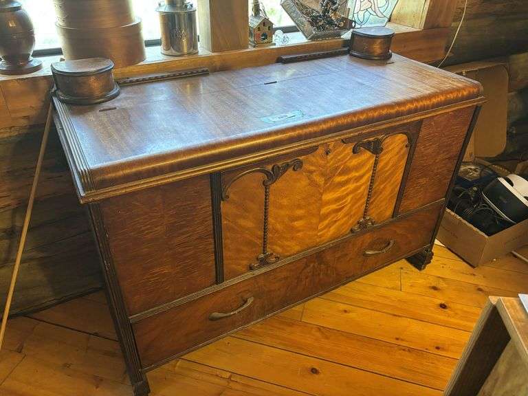 Beautiful waterfall style antique trunk