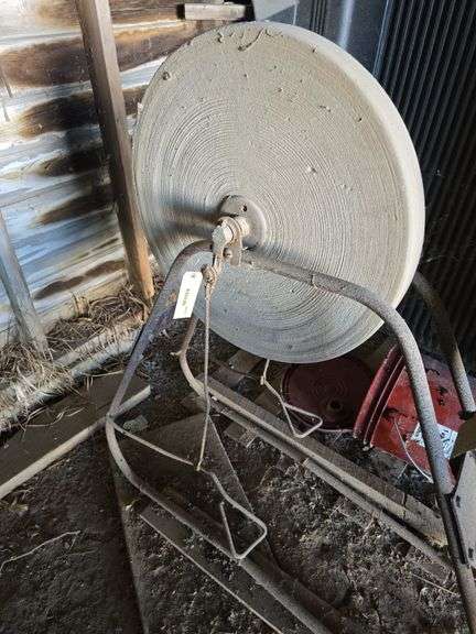 Pedal grinding wheel
