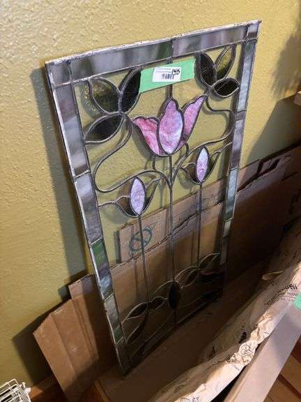 Beautiful and very FRAGILE antique stained glass piece, needs to have some places reinforced, it's very unstable!!