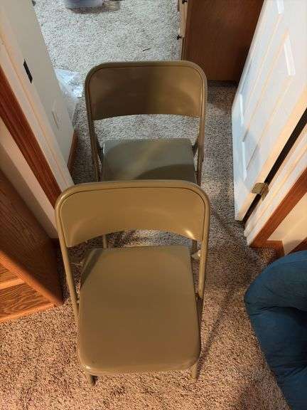 Pr metal folding chairs