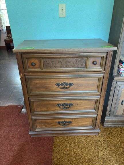 18D x 34L x 42H four drawer dresser No contents