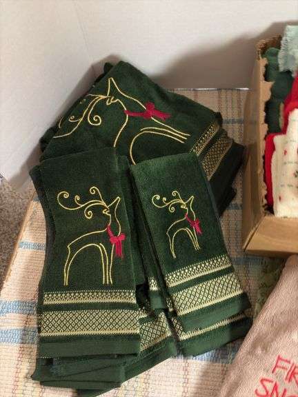 Christmas and holiday towels, all appear to be new