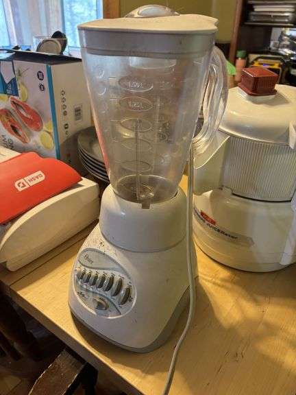 Kitchen appliances - air fryer, blender, aroma pressure cooker, juicer