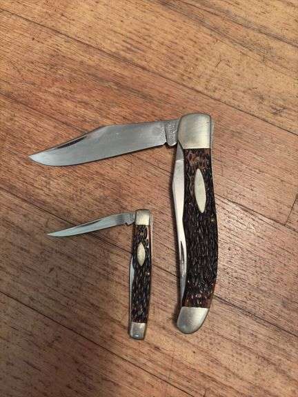 2 Western folding knives
